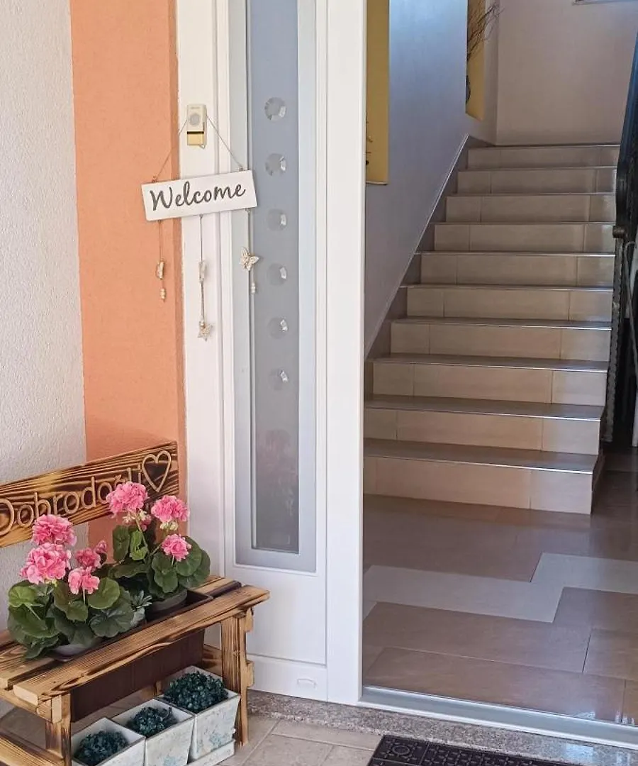 Apartments Sofija Vrsi