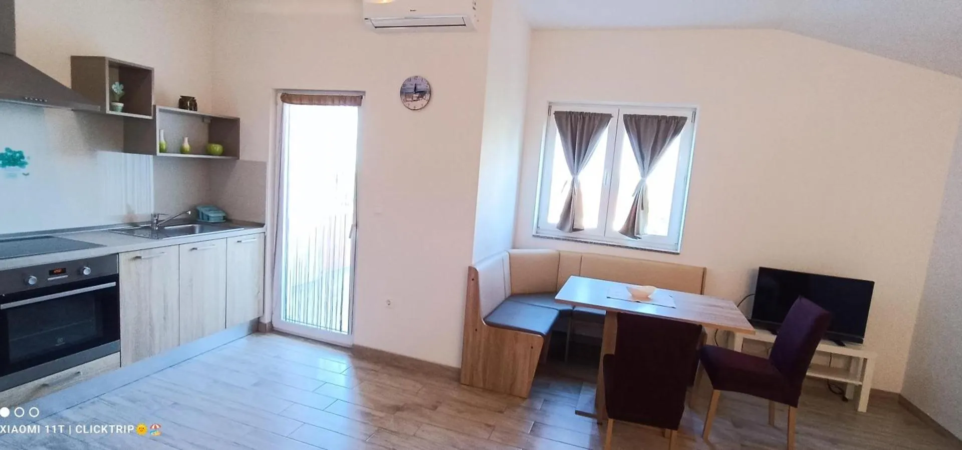 Apartments Sofija Vrsi Croacia